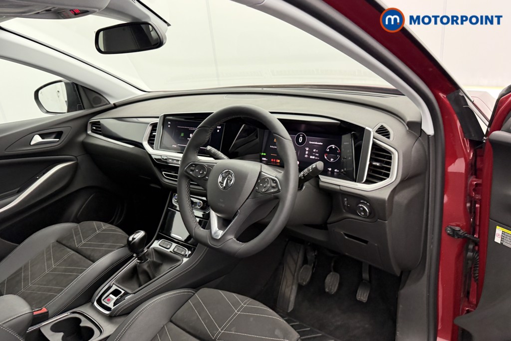Vauxhall Grandland Ultimate Manual Petrol SUV - Stock Number (1547878) - 4th supplementary image