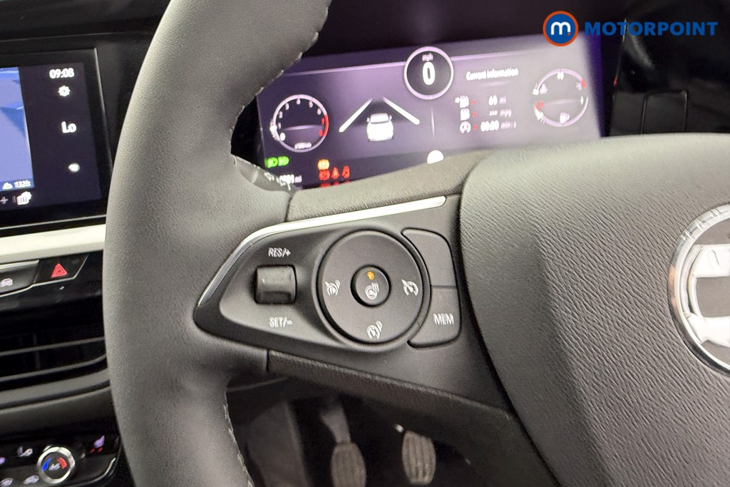 Vauxhall Grandland Ultimate Manual Petrol SUV - Stock Number (1547886) - 13th supplementary image