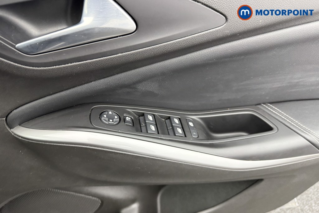 Vauxhall Grandland Ultimate Manual Petrol SUV - Stock Number (1547886) - 16th supplementary image