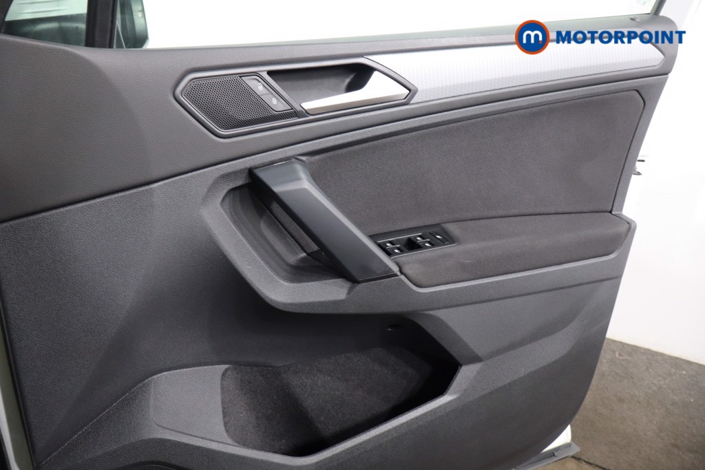 Volkswagen Tiguan Life Automatic Diesel SUV - Stock Number (1548962) - 23rd supplementary image