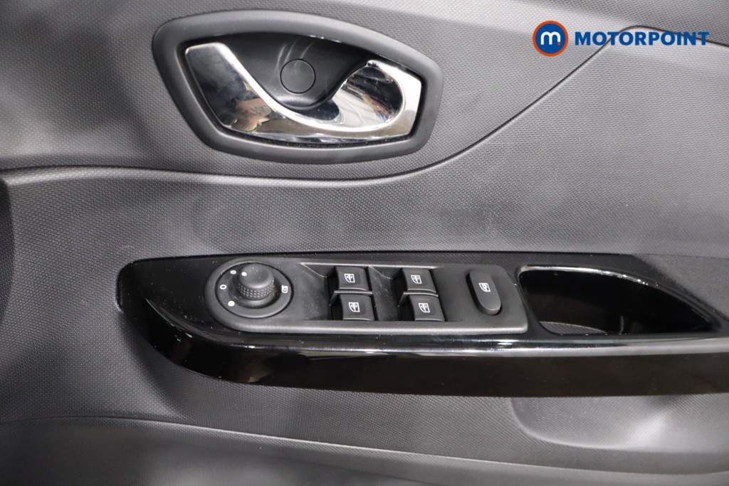 Renault Captur Dynamique S Nav Manual Petrol SUV - Stock Number (1549000) - 19th supplementary image