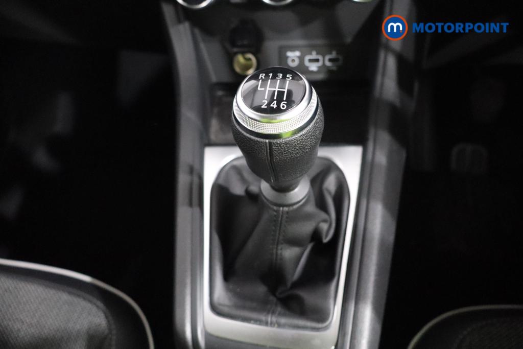 Renault Captur Se Edition Manual Petrol SUV - Stock Number (1549141) - 3rd supplementary image
