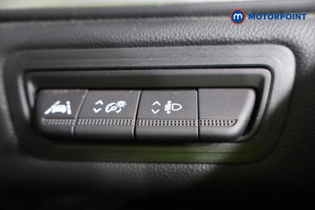 Renault Captur Se Edition Manual Petrol SUV - Stock Number (1549141) - 12th supplementary image
