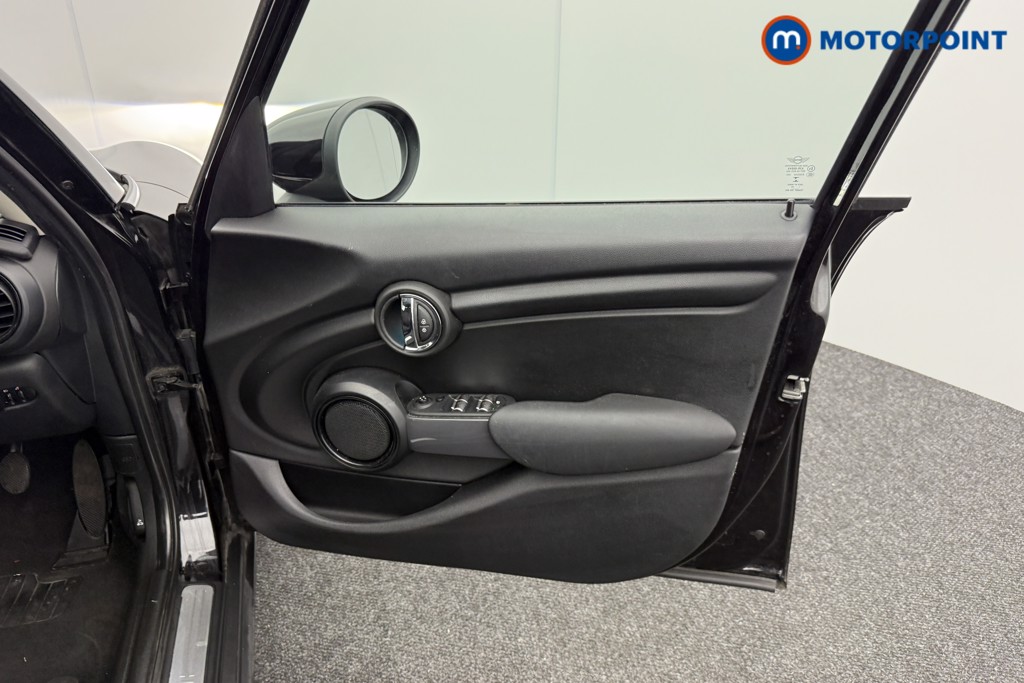 Mini Hatchback Cooper Classic Manual Petrol Hatchback - Stock Number (1549863) - 16th supplementary image