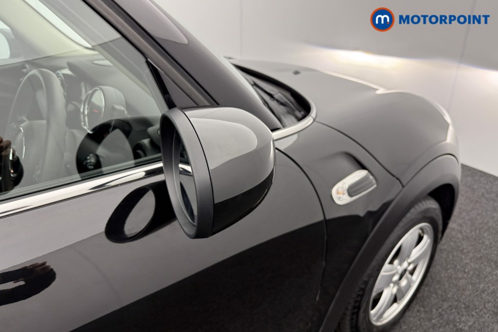 Mini Hatchback Cooper Classic Manual Petrol Hatchback - Stock Number (1549863) - 17th supplementary image