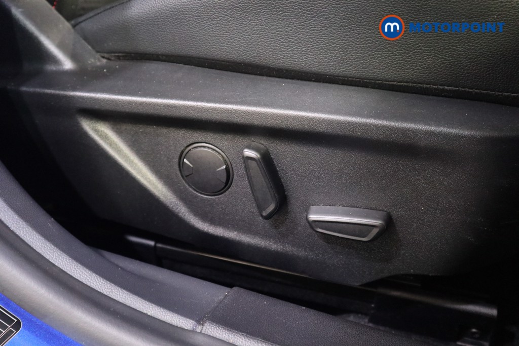 Ford Focus St-Line X Manual Petrol Hatchback - Stock Number (1550157) - 13th supplementary image