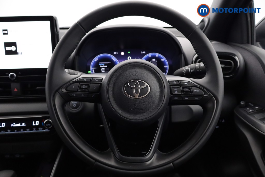 Toyota Yaris Premiere Edition Automatic Petrol-Electric Hybrid Hatchback - Stock Number (1550263) - 2nd supplementary image