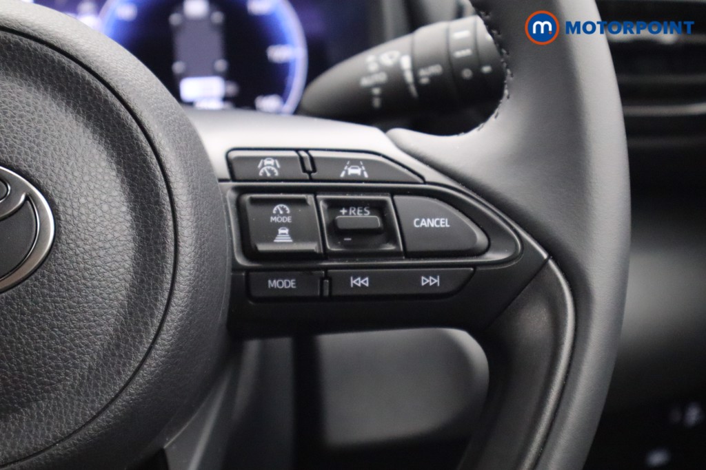 Toyota Yaris Premiere Edition Automatic Petrol-Electric Hybrid Hatchback - Stock Number (1550263) - 4th supplementary image
