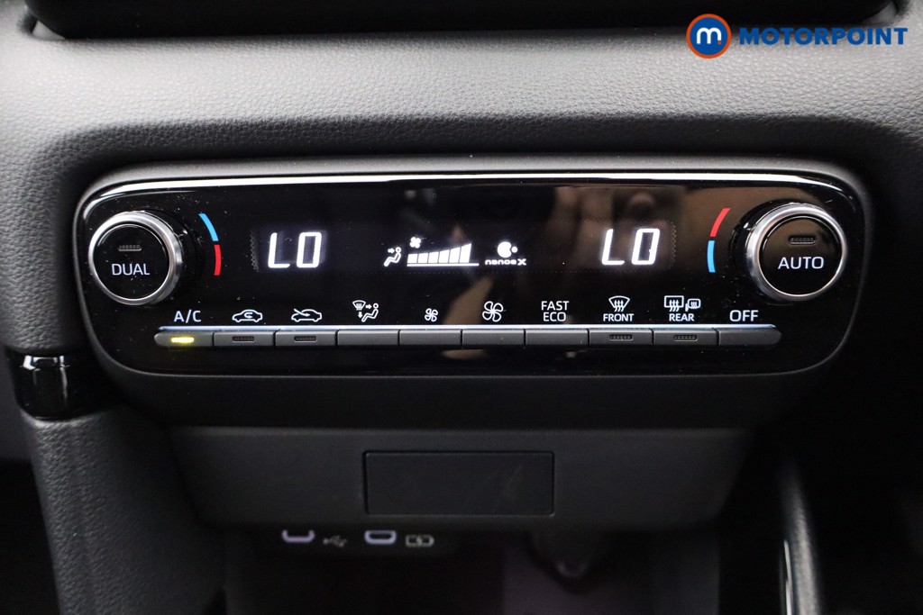 Toyota Yaris Premiere Edition Automatic Petrol-Electric Hybrid Hatchback - Stock Number (1550263) - 7th supplementary image