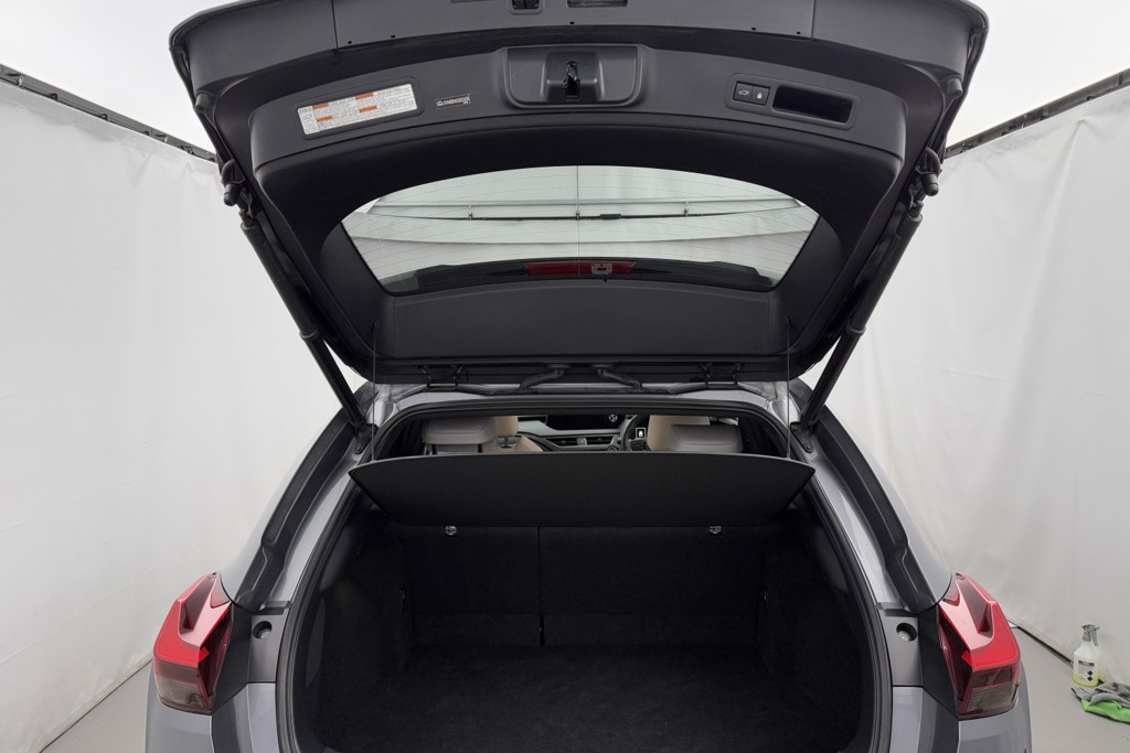 Lexus UX 300E 150Kw 54.3 Kwh 5Dr E-Cvt Takumi Pack Automatic Electric SUV - Stock Number (1550710) - 25th supplementary image