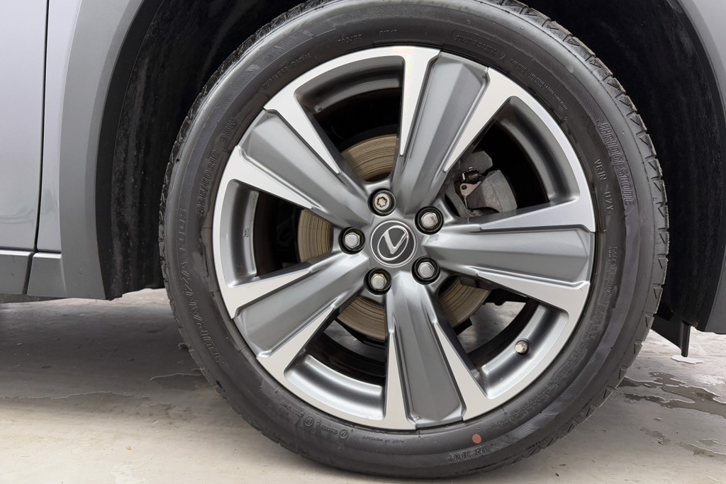Lexus UX 300E 150Kw 54.3 Kwh 5Dr E-Cvt Takumi Pack Automatic Electric SUV - Stock Number (1550710) - 28th supplementary image