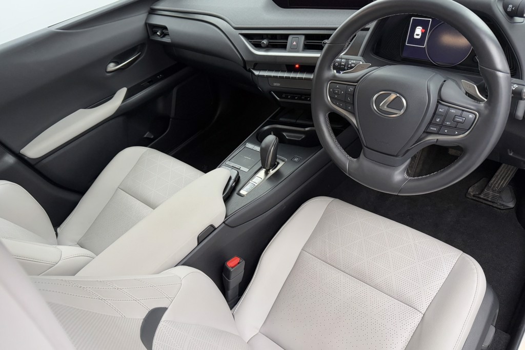 Lexus UX 300E 150Kw 54.3 Kwh 5Dr E-Cvt Takumi Pack Automatic Electric SUV - Stock Number (1550710) - 1st supplementary image