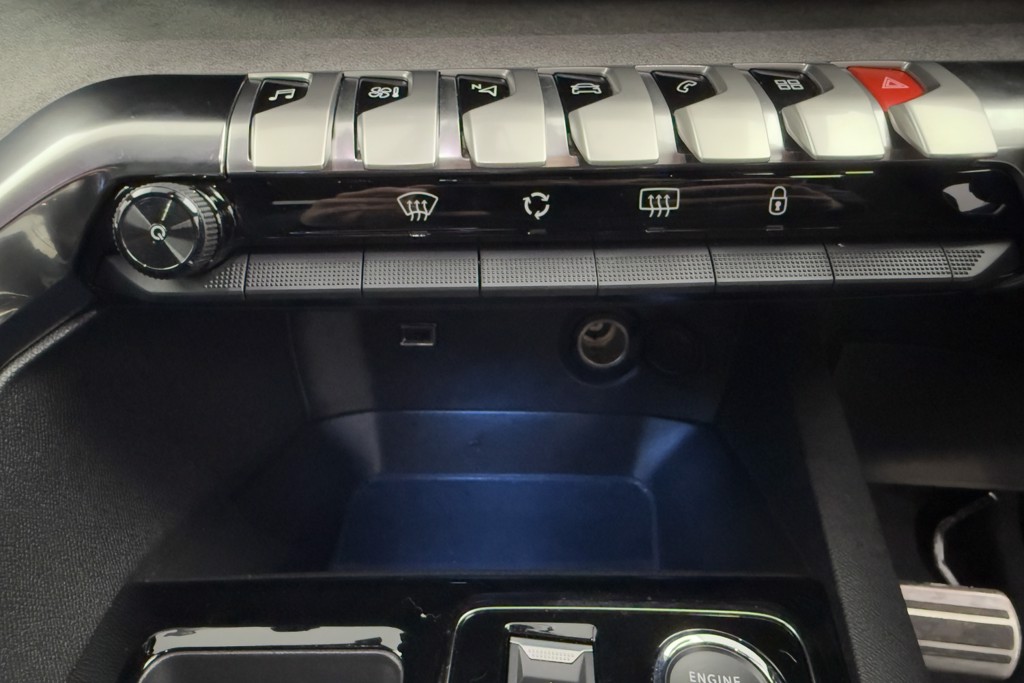 Peugeot 3008 GT Automatic Diesel SUV - Stock Number (1551138) - 12th supplementary image
