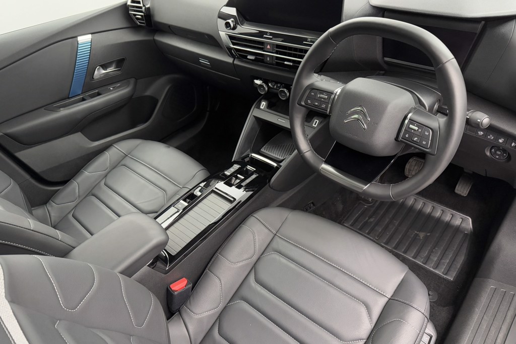 Citroen C4 X Shine Plus Automatic Electric Saloon - Stock Number (1551139) - 1st supplementary image