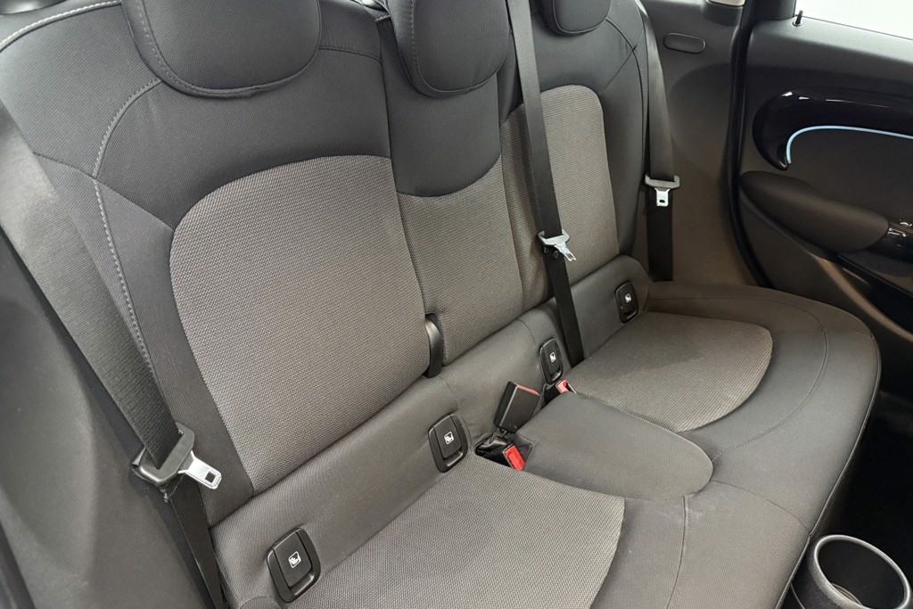 Mini Hatchback Cooper Classic Manual Petrol Hatchback - Stock Number (1551141) - 22nd supplementary image