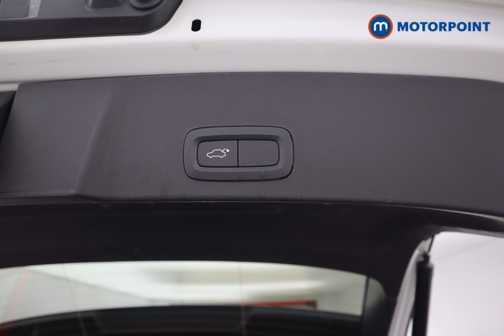 Volvo Xc40 R Design Automatic Petrol SUV - Stock Number (1551520) - 8th supplementary image
