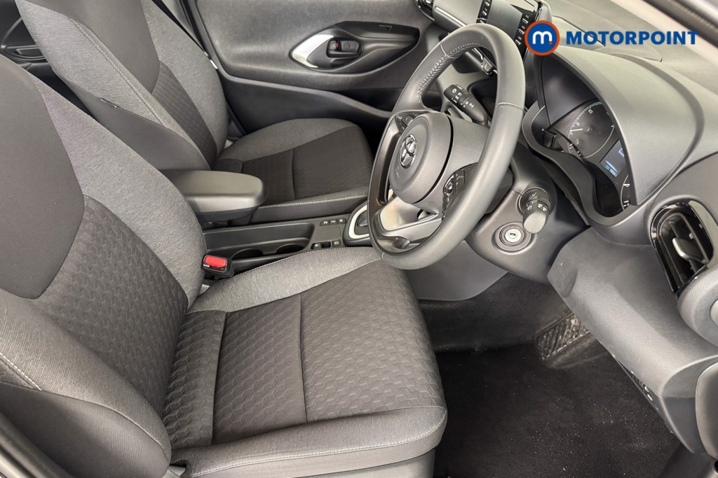 Toyota Yaris Icon Automatic Petrol-Electric Hybrid Hatchback - Stock Number (1552055) - 5th supplementary image