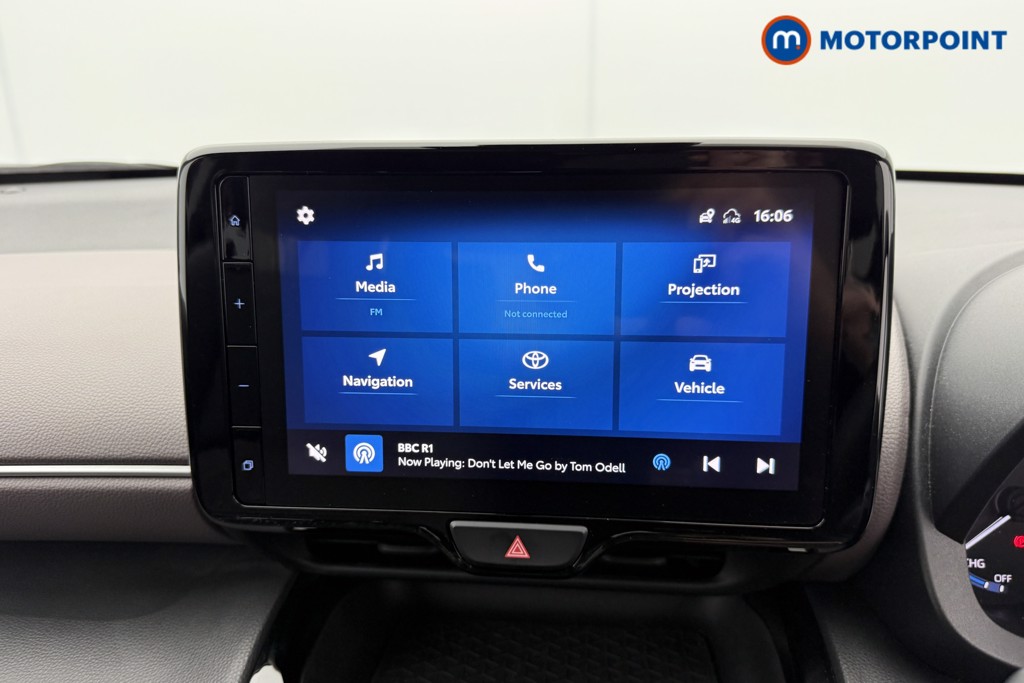 Toyota Yaris Cross Excel Automatic Petrol-Electric Hybrid Estate - Stock Number (1552308) - 9th supplementary image