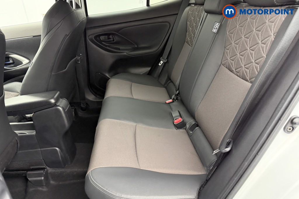 Toyota Yaris Cross Excel Automatic Petrol-Electric Hybrid Estate - Stock Number (1552308) - 25th supplementary image