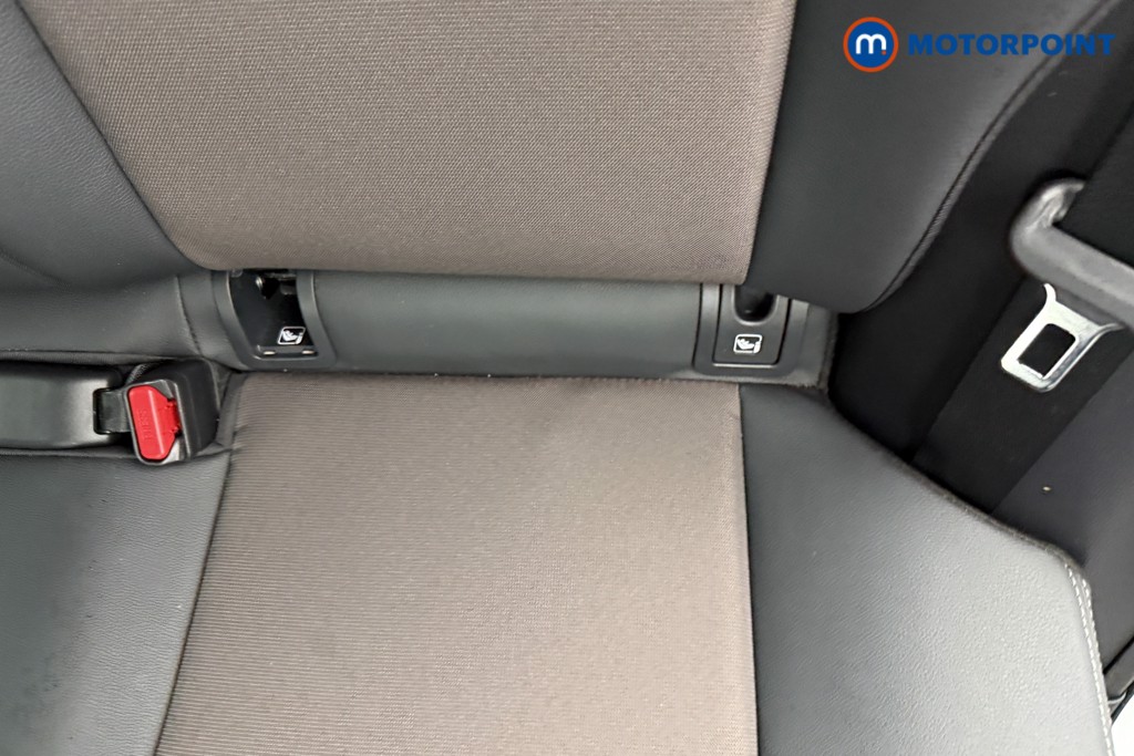 Toyota Yaris Cross Excel Automatic Petrol-Electric Hybrid Estate - Stock Number (1552308) - 26th supplementary image