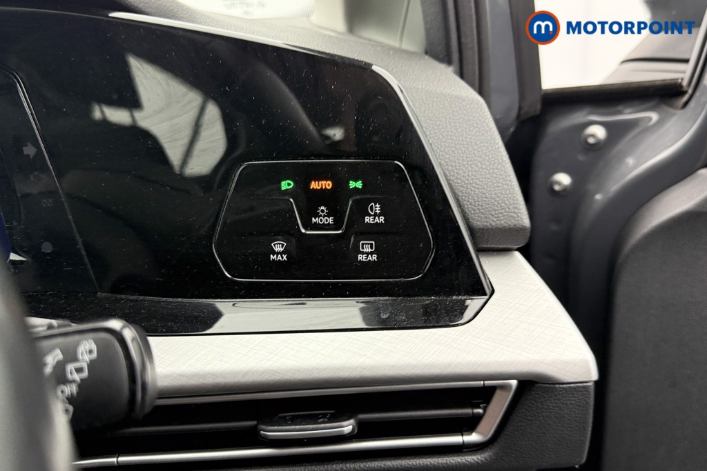 Volkswagen Golf Life Manual Petrol Hatchback - Stock Number (1541912) - 16th supplementary image