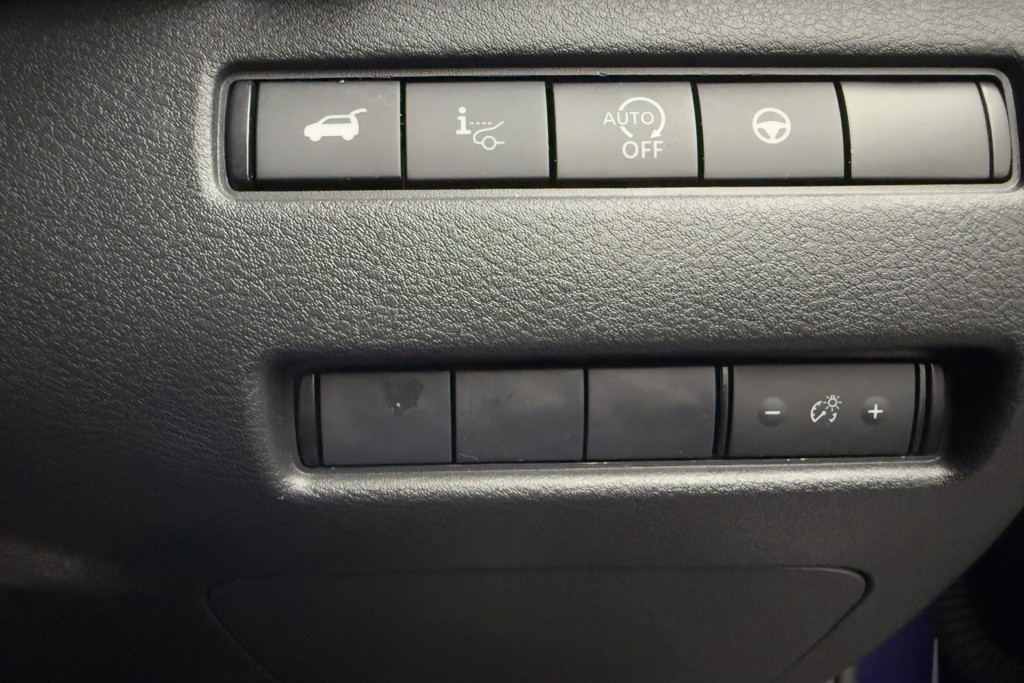 Nissan Qashqai Tekna Manual Petrol SUV - Stock Number (1543661) - 14th supplementary image