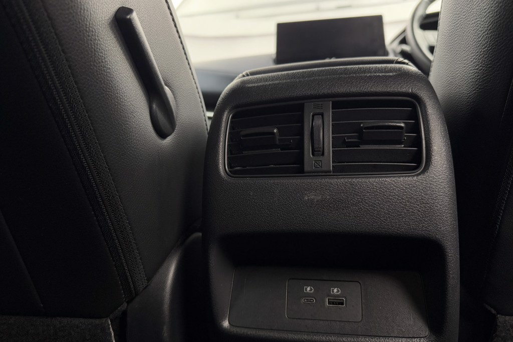 Nissan Qashqai Tekna Manual Petrol SUV - Stock Number (1543661) - 20th supplementary image