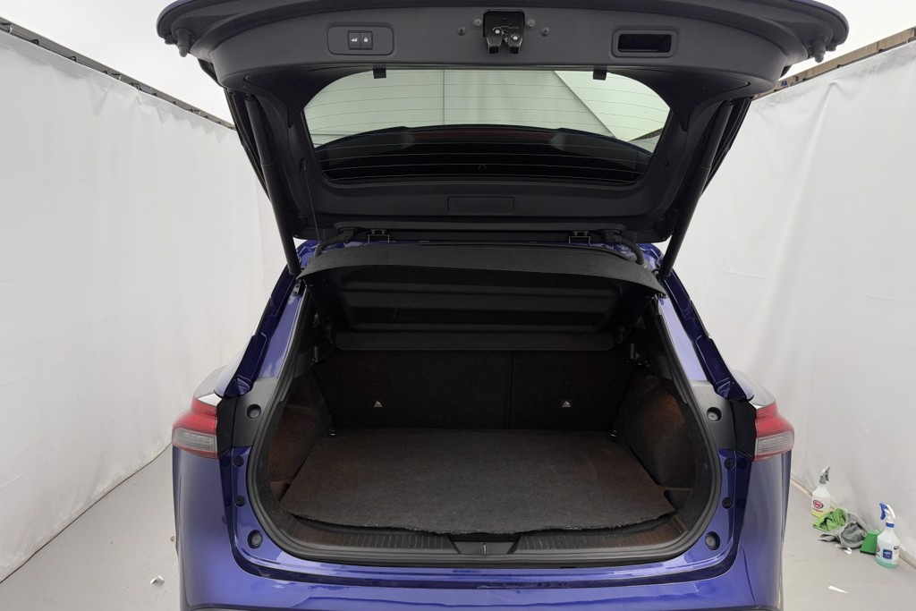 Nissan Qashqai Tekna Manual Petrol SUV - Stock Number (1543661) - 23rd supplementary image