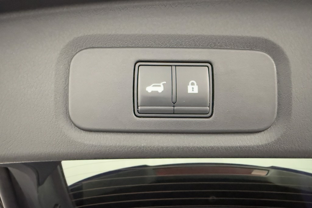 Nissan Qashqai Tekna Manual Petrol SUV - Stock Number (1543661) - 24th supplementary image
