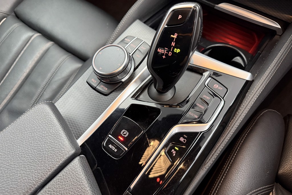 BMW 5 Series M Sport Automatic Petrol Plug-In Hybrid Saloon - Stock Number (1543675) - 17th supplementary image