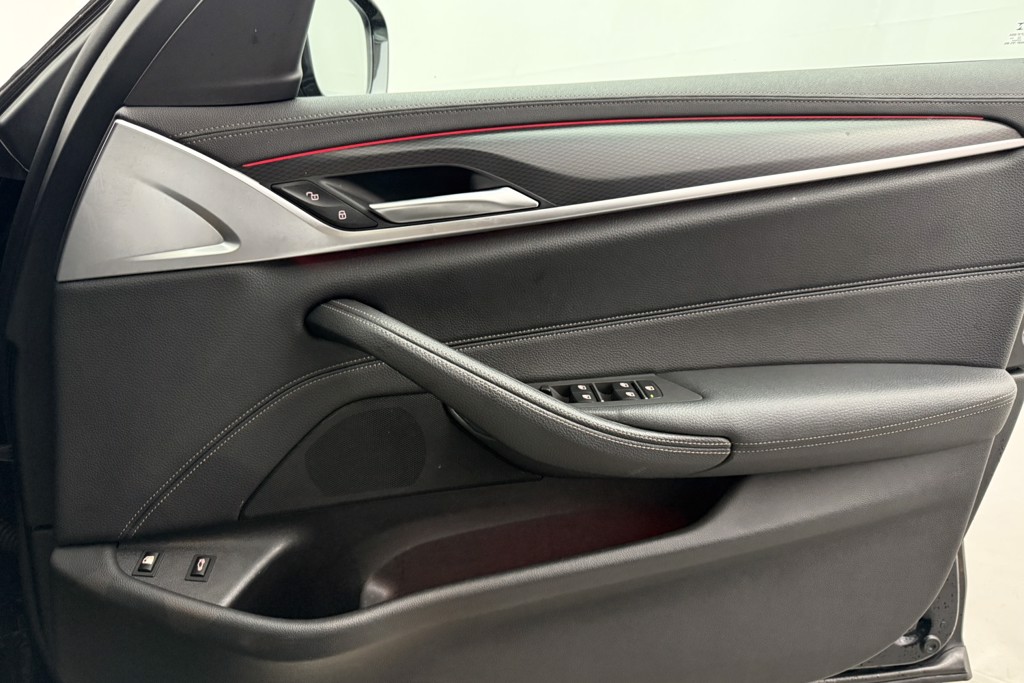 BMW 5 Series M Sport Automatic Petrol Plug-In Hybrid Saloon - Stock Number (1543675) - 19th supplementary image