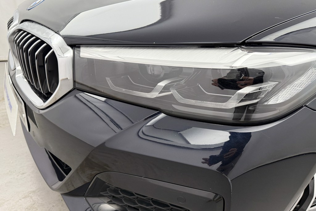 BMW 5 Series M Sport Automatic Petrol Plug-In Hybrid Saloon - Stock Number (1543675) - 32nd supplementary image