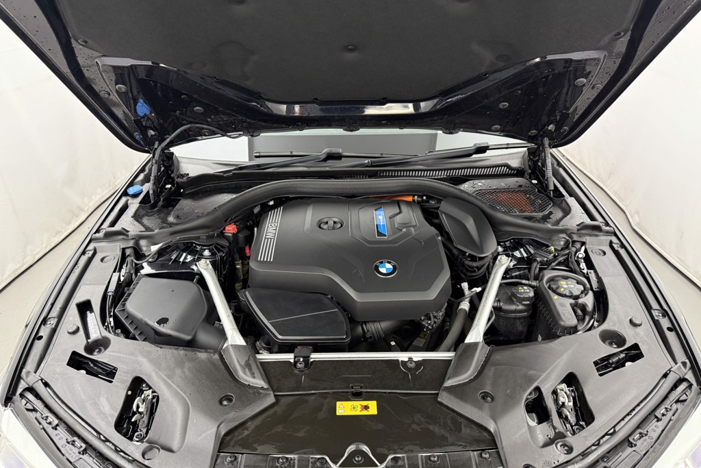 BMW 5 Series M Sport Automatic Petrol Plug-In Hybrid Saloon - Stock Number (1543675) - 33rd supplementary image