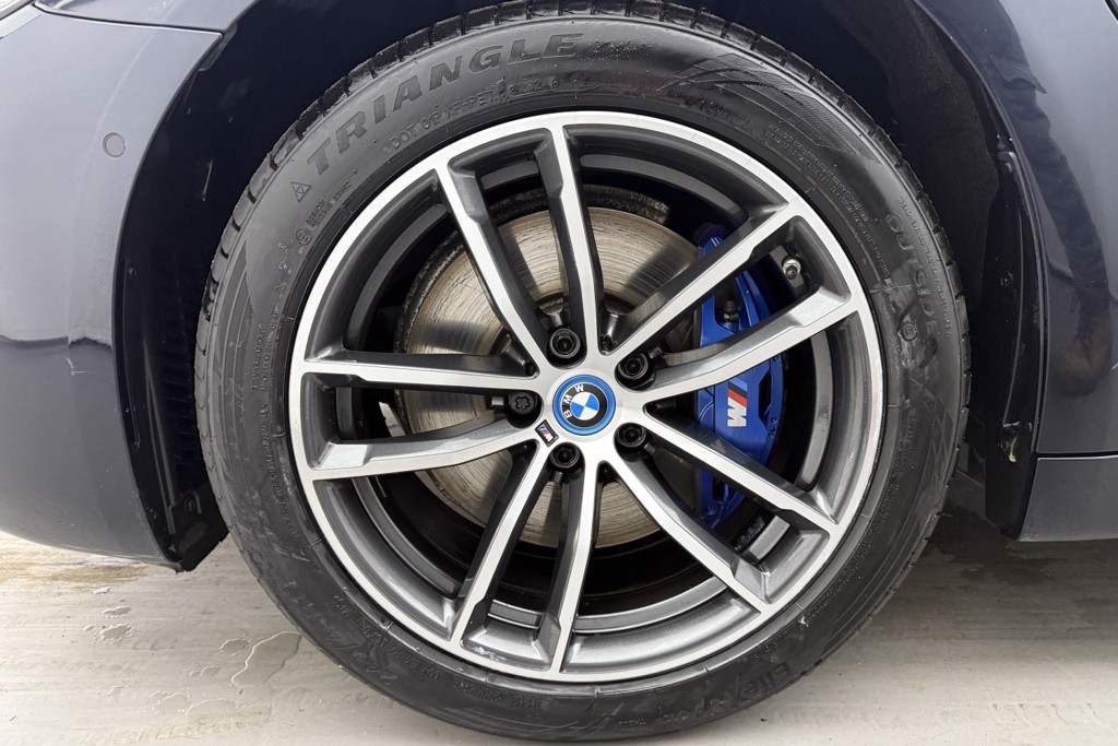 BMW 5 Series M Sport Automatic Petrol Plug-In Hybrid Saloon - Stock Number (1543675) - 37th supplementary image