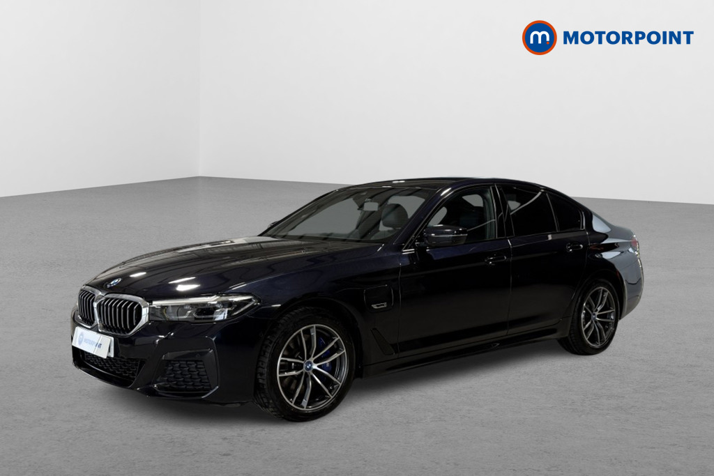 BMW 5 Series M Sport Automatic Petrol Plug-In Hybrid Saloon - Stock Number (1543675) - Passenger side front corner