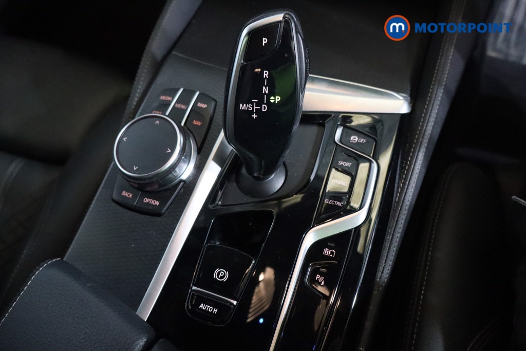 BMW 5 Series M Sport Automatic Petrol Plug-In Hybrid Estate - Stock Number (1543742) - 5th supplementary image