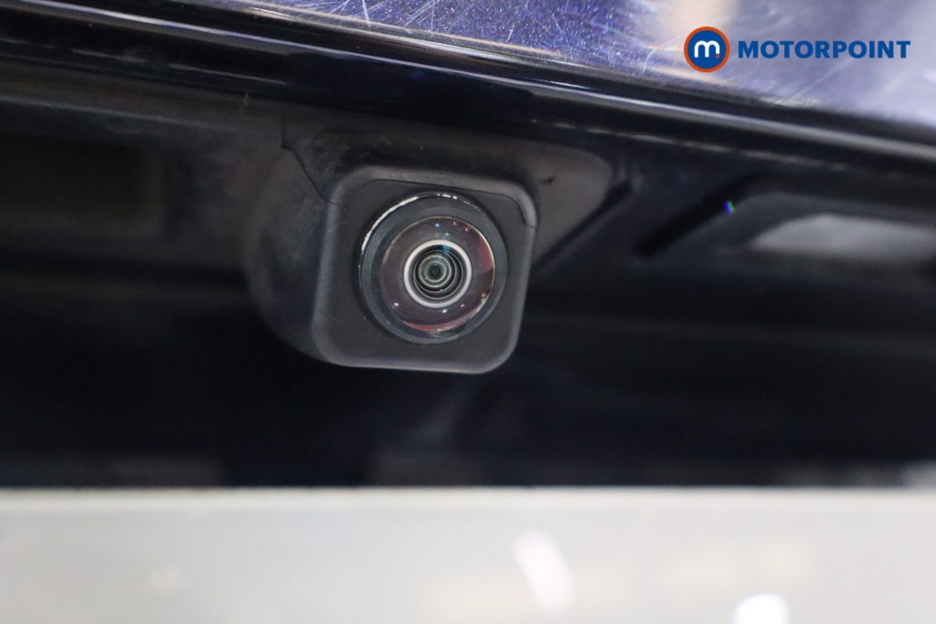 BMW 5 Series M Sport Automatic Petrol Plug-In Hybrid Estate - Stock Number (1543742) - 18th supplementary image