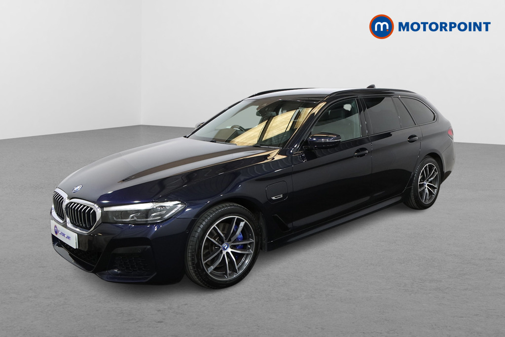 BMW 5 Series M Sport Automatic Petrol Plug-In Hybrid Estate - Stock Number (1543742) - Passenger side front corner