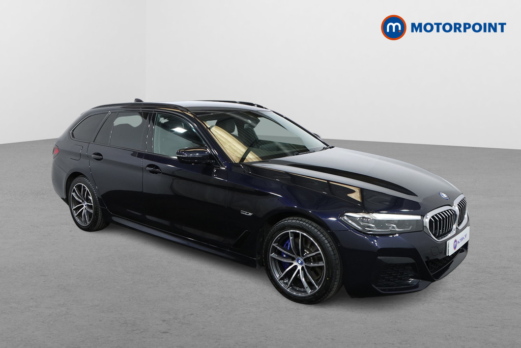 BMW 5 Series M Sport Automatic Petrol Plug-In Hybrid Estate - Stock Number (1543742) - Drivers side front corner