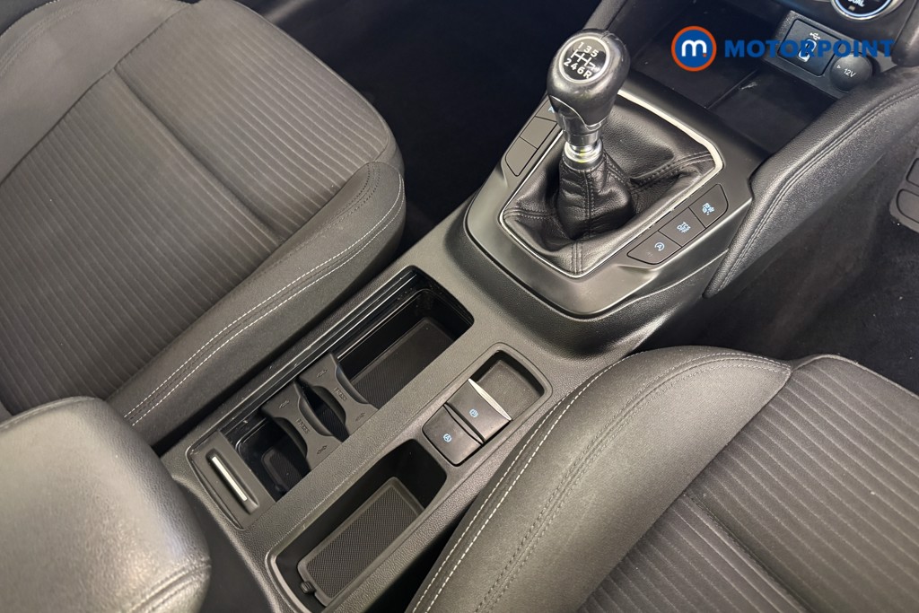 Ford Focus Titanium Manual Petrol Hatchback - Stock Number (1543990) - 9th supplementary image