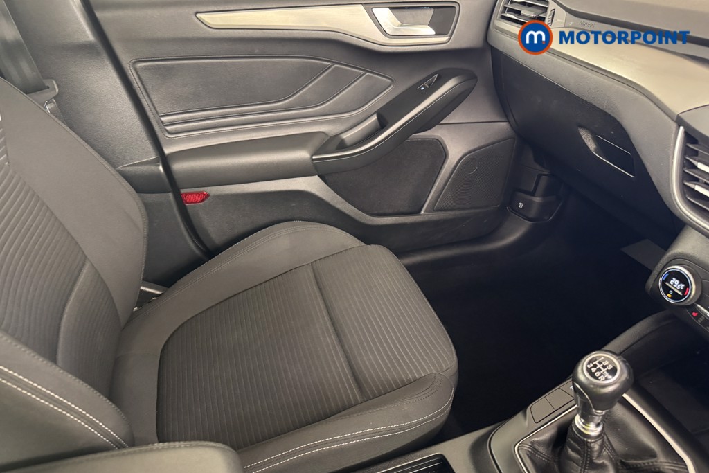 Ford Focus Titanium Manual Petrol Hatchback - Stock Number (1543990) - 11th supplementary image