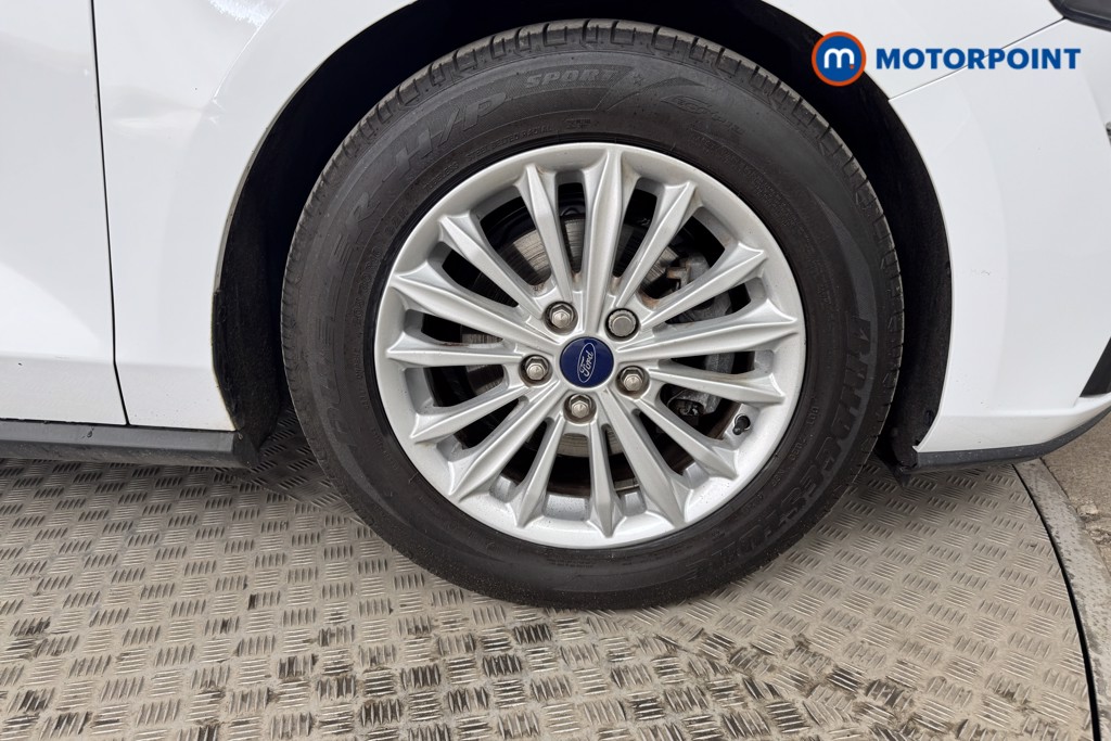 Ford Focus Titanium Manual Petrol Hatchback - Stock Number (1543990) - 20th supplementary image