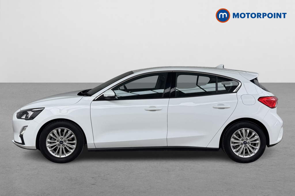 Ford Focus Titanium Manual Petrol Hatchback - Stock Number (1543990) - Passenger side