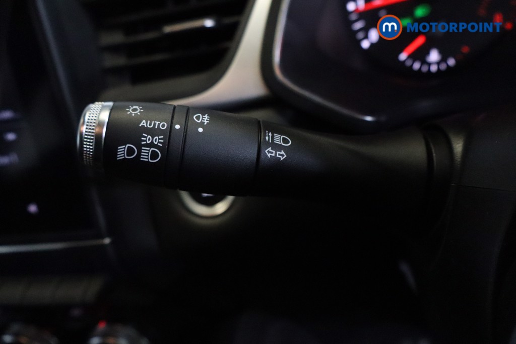 Renault Captur Iconic Manual Petrol SUV - Stock Number (1544593) - 9th supplementary image