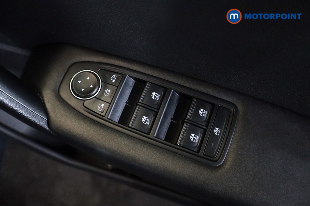Renault Captur Iconic Manual Petrol SUV - Stock Number (1544593) - 12th supplementary image