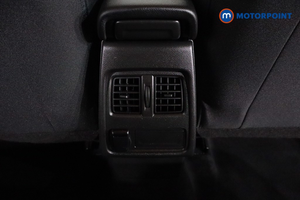 Renault Captur Iconic Manual Petrol SUV - Stock Number (1544593) - 15th supplementary image