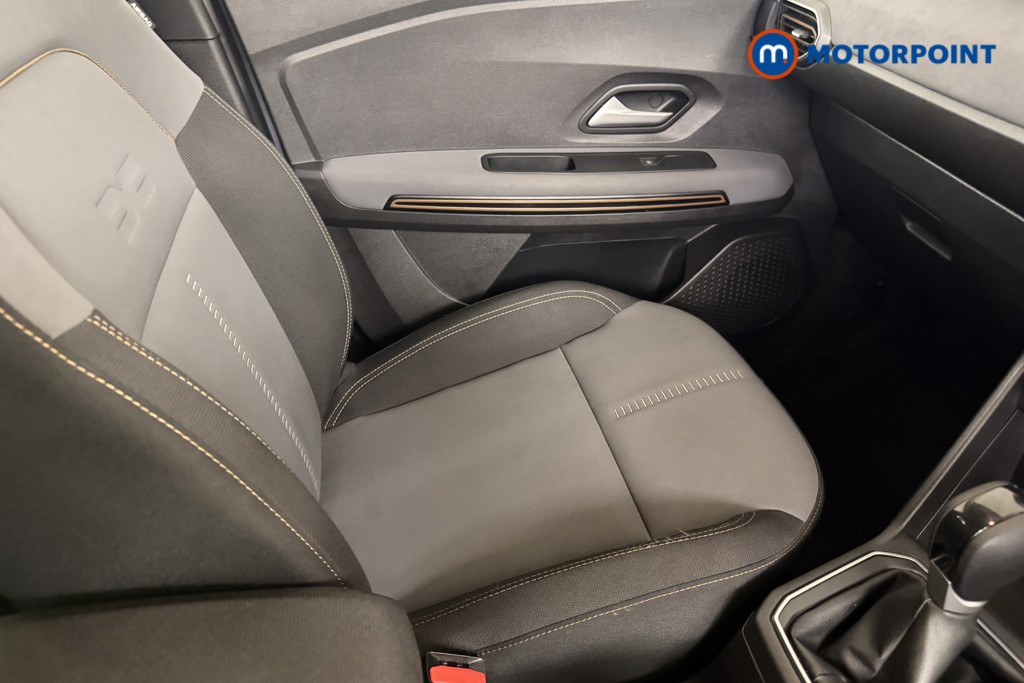 Dacia Jogger Extreme Automatic Petrol-Electric Hybrid People Carrier - Stock Number (1545033) - 12th supplementary image