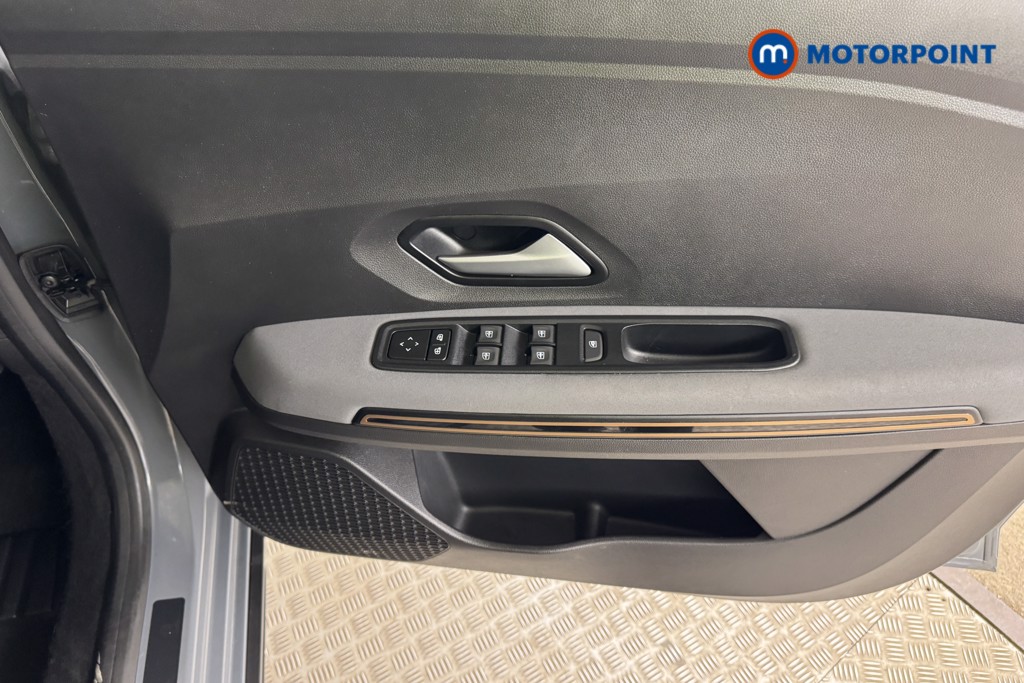 Dacia Jogger Extreme Automatic Petrol-Electric Hybrid People Carrier - Stock Number (1545033) - 15th supplementary image