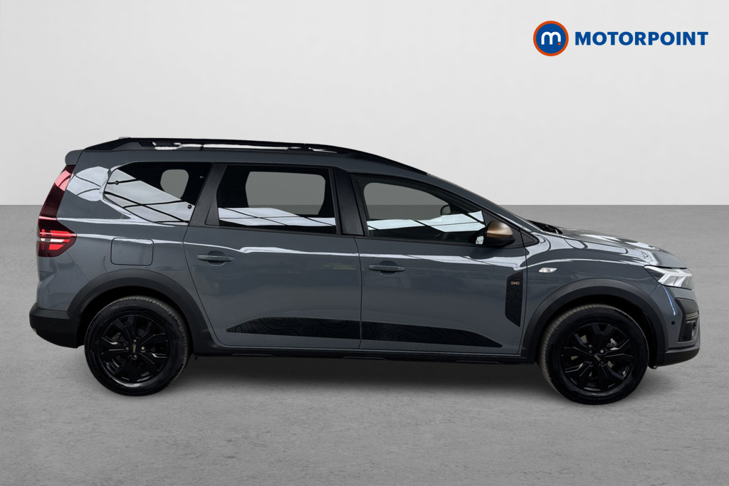 Dacia Jogger Extreme Automatic Petrol-Electric Hybrid People Carrier - Stock Number (1545033) - Drivers side
