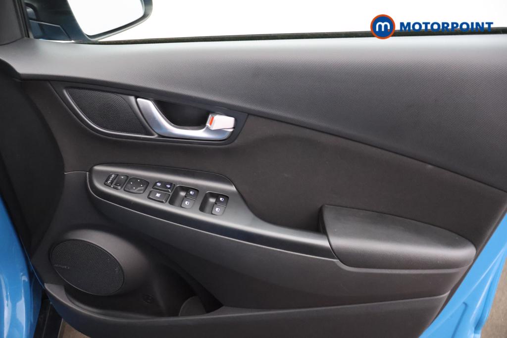 Hyundai Kona Premium Automatic Petrol-Electric Hybrid SUV - Stock Number (1545657) - 9th supplementary image